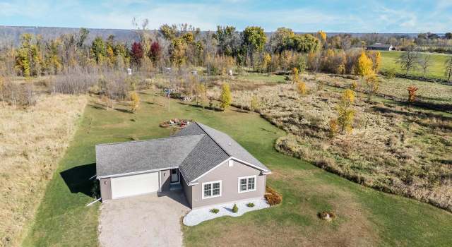 Photo of 9124 County Road B, Winneconne, WI 54986