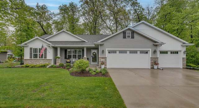 Photo of 319 Castle Oak Dr, Neenah, WI 54956