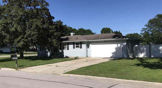 Photo of 1591 Arnold Dr, Green Bay, WI 54303
