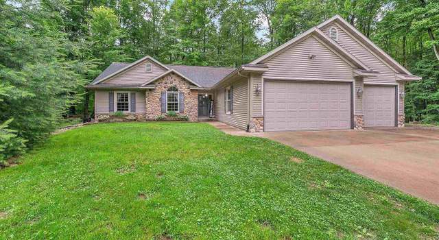 Photo of 5958 Wood Brook Cir, Little Suamico, WI 54141