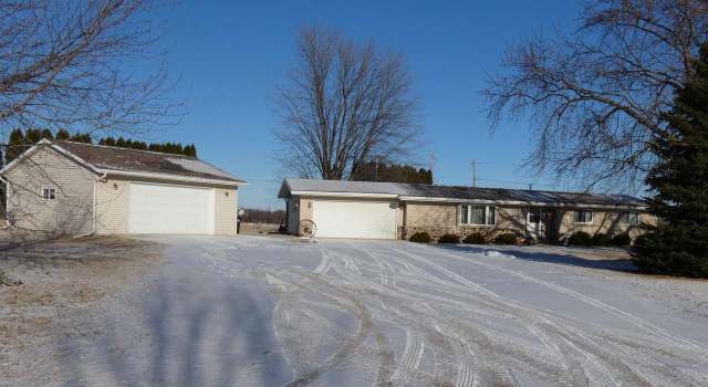 Photo of 3760 Parkview Ct, Oshkosh, WI 54901