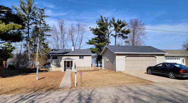 Photo of E5646 Waukaunaka St, Weyauwega, WI 54983