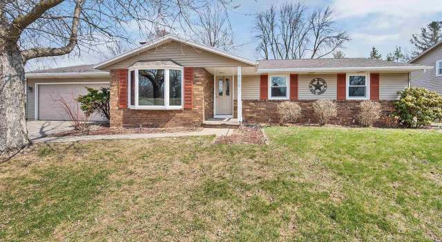 Photo of 600 Masters Ln, Green Bay, WI 54311