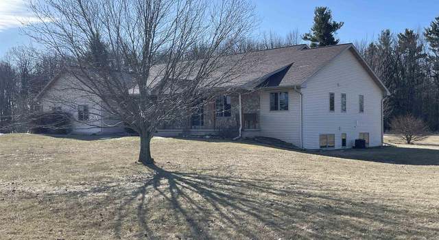 Photo of W7647 Riverview Dr, Shawano, WI 54166
