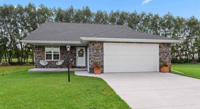 Photo of 260 Royal St Pats Dr, Wrightstown, WI 54180