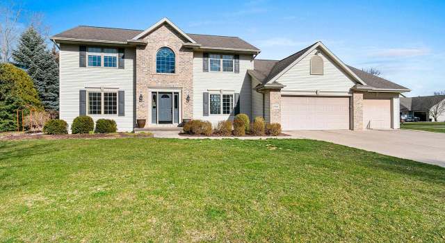Photo of 2925 Foxford Dr, Green Bay, WI 54313