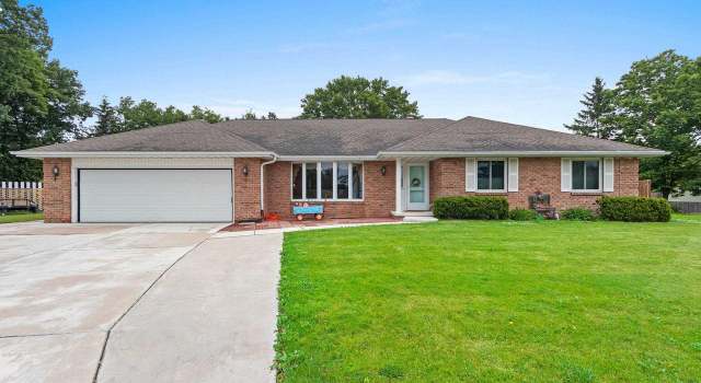 Photo of 2615 Edgewood Ln, Green Bay, WI 54302