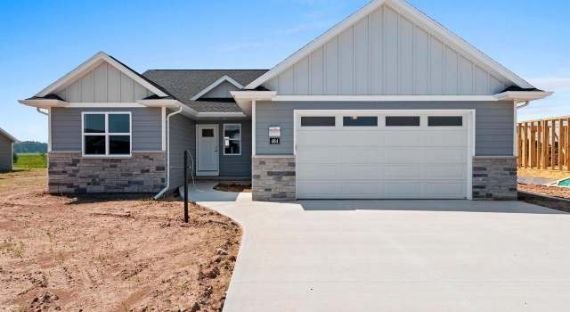 Photo of 464 Emerald Isle Ct, Wrightstown, WI 54180