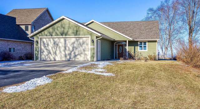 Photo of 2635 E Shore Dr, Green Bay, WI 54302