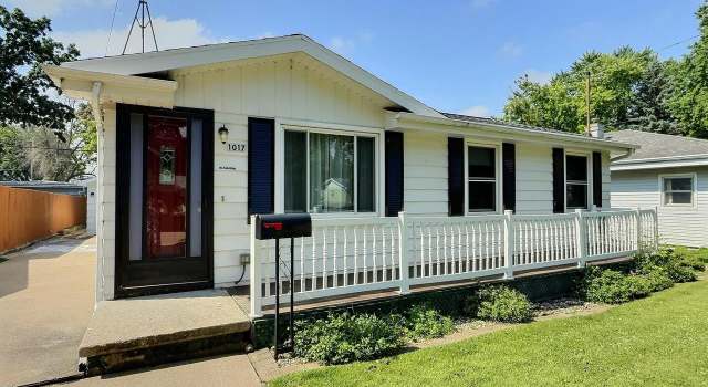 Photo of 1017 Pierce Ave, Oshkosh, WI 54902