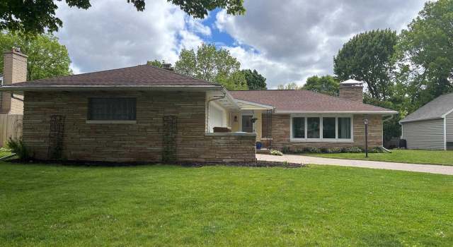 Photo of 328 Winnebago Ave, Menasha, WI 54952