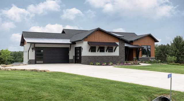 Photo of 3251 Gray Hawk Trl, Green Bay, WI 54313