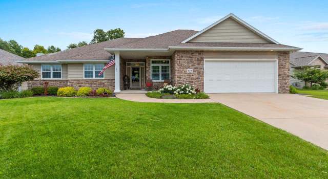 Photo of 217 Hidden Ridges Way, Combined Locks, WI 54113