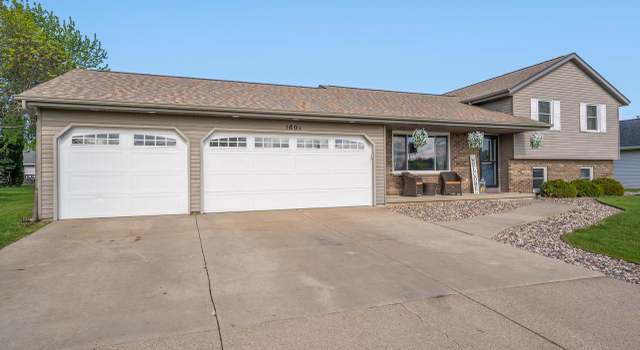 Photo of 1801 Maplewood Dr, Little Chute, WI 54140