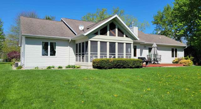 Photo of N9435 Lakeshore Dr, Van Dyne, WI 54979