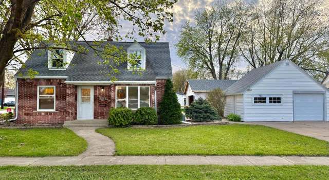 Photo of 124 Elm Ave, Waupun, WI 53963