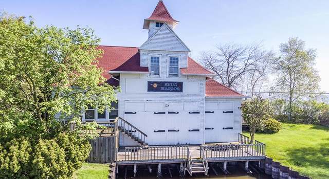 Photo of 110 Hathaway Dr, Kewaunee, WI 54216