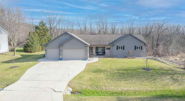 Photo of N7509 Deerpath Rd, Fond Du Lac, WI 54937