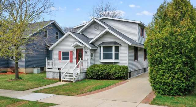 Photo of 3018 Parkridge Ave, Marinette, WI 54143