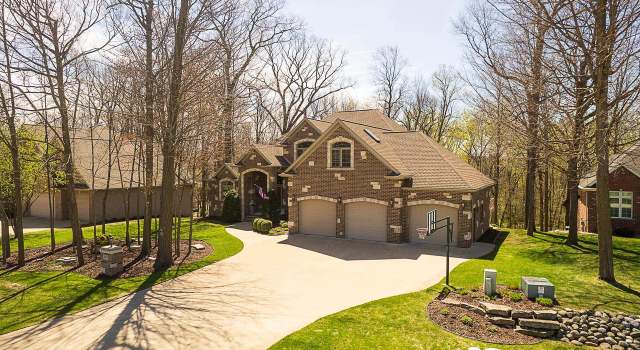 Photo of 3072 Warm Springs Dr, Green Bay, WI 54311