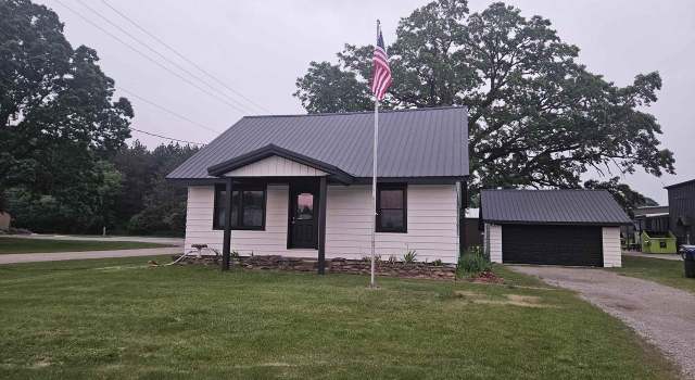 Photo of 450 N Cecil St, Bonduel, WI 54107