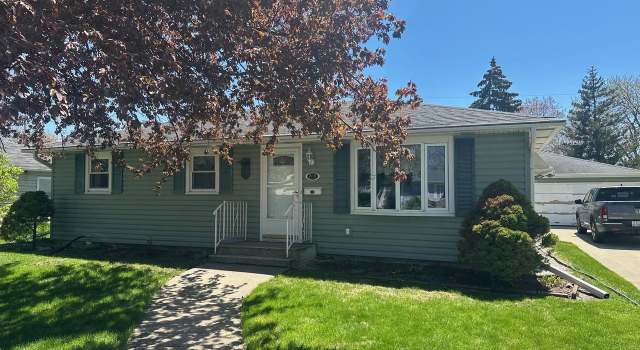 Photo of 208 State St, Neenah, WI 54956
