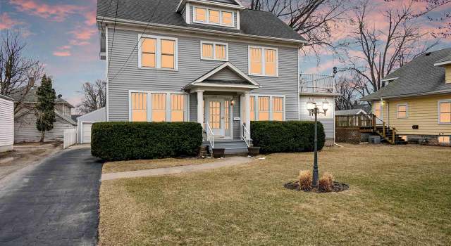 Photo of 621 1st St, Menasha, WI 54952