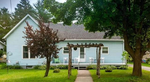 Photo of 317 N Oxford St, Wautoma, WI 54982
