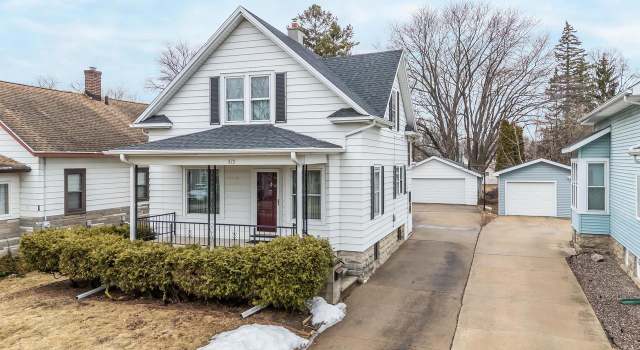 Photo of 827 Bowen St, Oshkosh, WI 54901