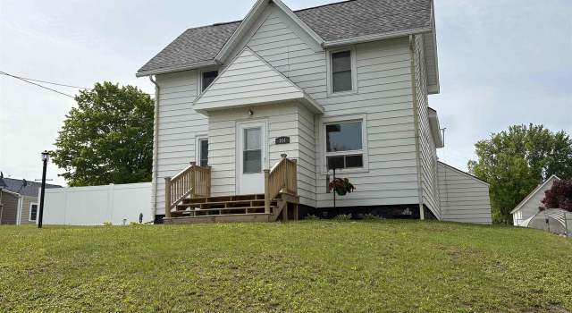 Photo of 114 E Freeborn St, Cecil, WI 54111