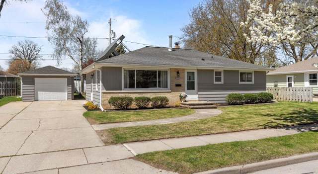 Photo of 2519 N Owaissa St, Appleton, WI 54911