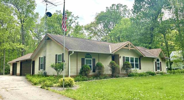 Photo of E2343 Lamplighter Ln, Waupaca, WI 54981