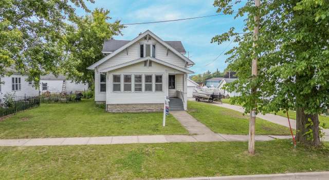 Photo of 27 S 3rd St, Winneconne, WI 54986