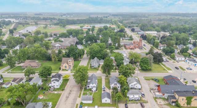 Photo of 27 S 3rd St, Winneconne, WI 54986