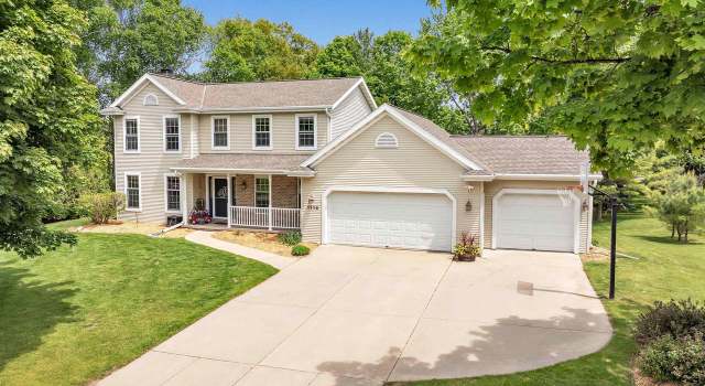 Photo of 1114 N Mycena Cir, Green Bay, WI 54313