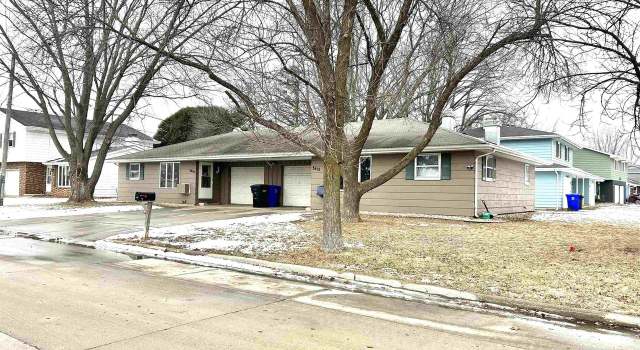 Photo of 3610 E Edgemere Dr, Appleton, WI 54915