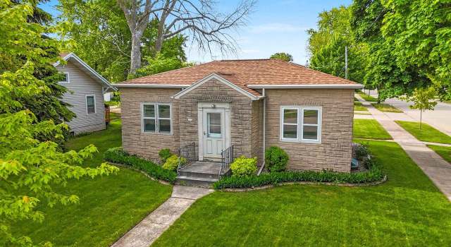Photo of 203 E 1st St, Kimberly, WI 54136