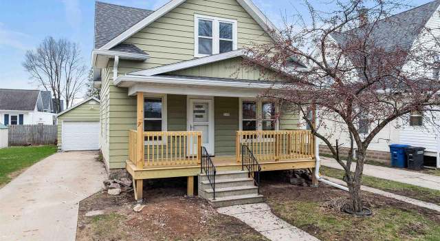 Photo of 1009 W Bent Ave, Oshkosh, WI 54901