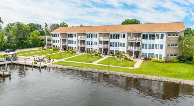 Photo of 169 S 1st St #15, Winneconne, WI 54986