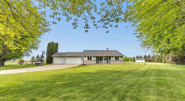 Photo of 3687 Foxwoods Ln, Abrams, WI 54101