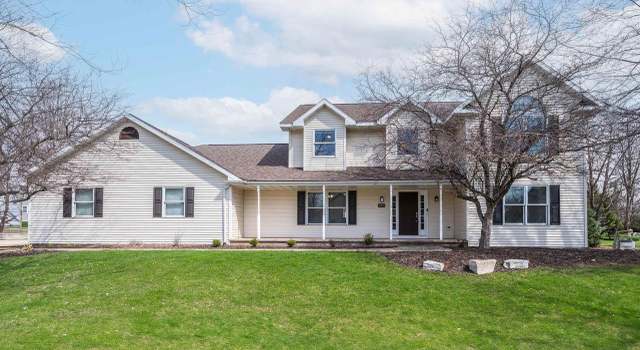 Photo of 400 E Sheffield Ln, Appleton, WI 54913