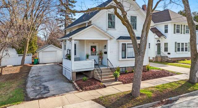 Photo of 715 Grignon St, Green Bay, WI 54301