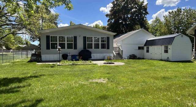 Photo of 715 Oak St, Shawano, WI 54166