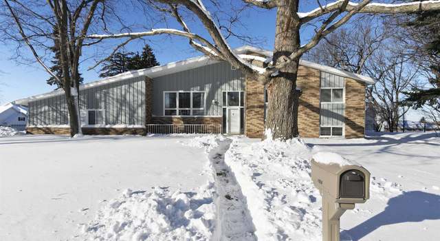 Photo of 1056 Alpine Dr, Green Bay, WI 54311