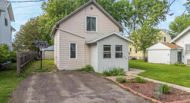 Photo of 114 Baldwin Ave, Oshkosh, WI 54901