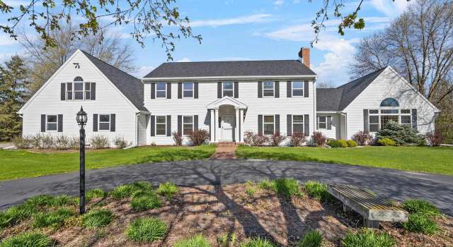 Photo of 8294 Quail Point Rd, Neenah, WI 54956