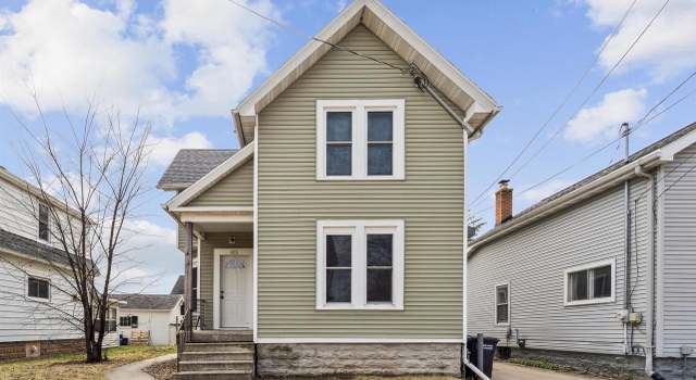 Photo of 821 E Parkway Ave, Oshkosh, WI 54901