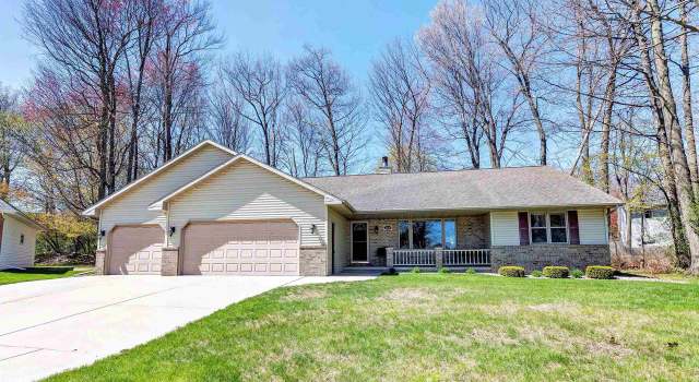 Photo of 2131 Sugar Maple Ct, Green Bay, WI 54304
