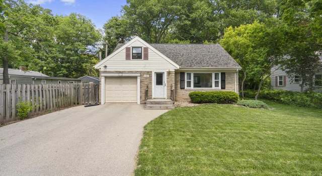 Photo of 1120 Red Oak Ln, Appleton, WI 54915