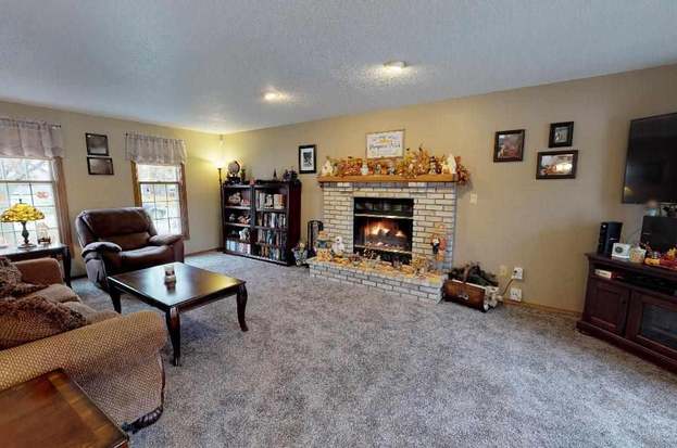 2431 Curtis Ct Green Bay Wi 54311 Mls 50213492 Redfin